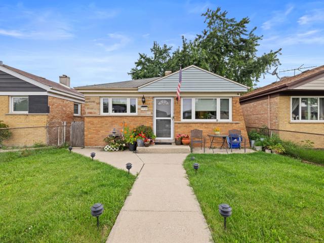 House for sale in Burbank, Illinois