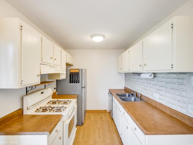 Condo for sale in Frankfort, Illinois