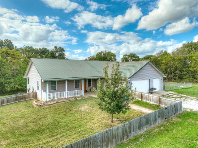 House for sale in Goodman, McDonald County