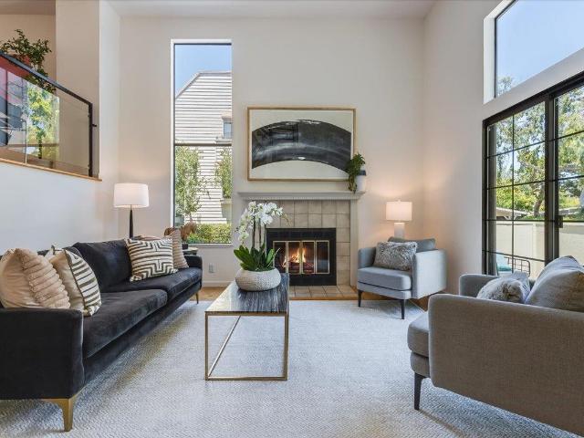 Townhouse for sale in Palo Alto