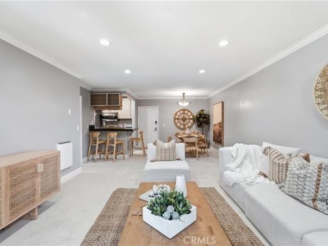 Condo for sale in Canoga Park, California