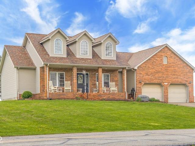 House for sale in Hope, Indiana