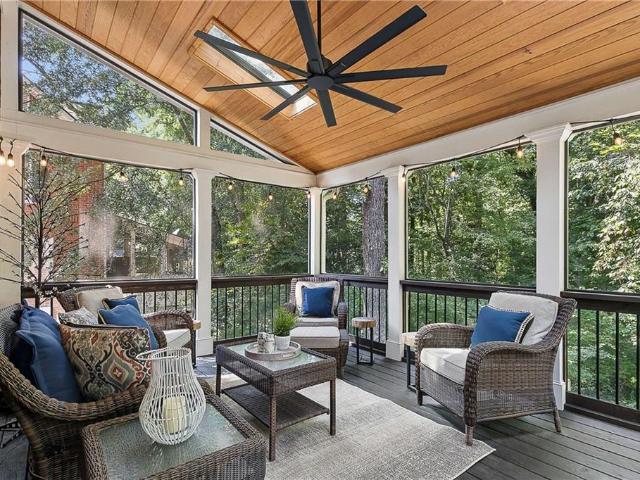Townhouse for sale in Roswell, Georgia
