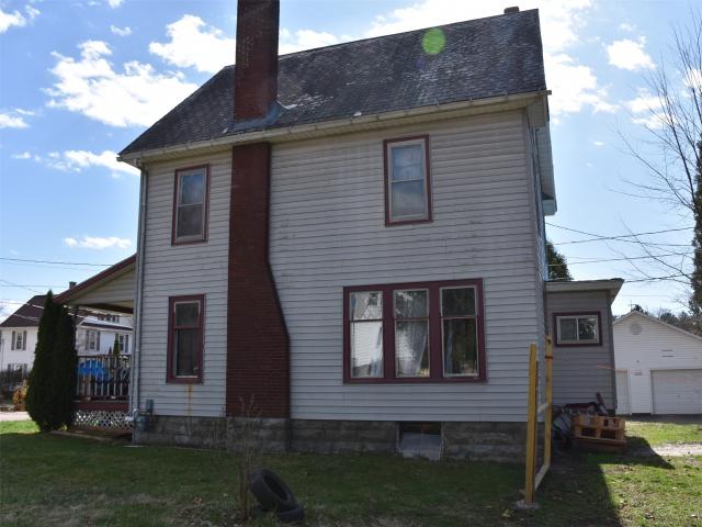 House for sale in Crawford, Pennsylvania