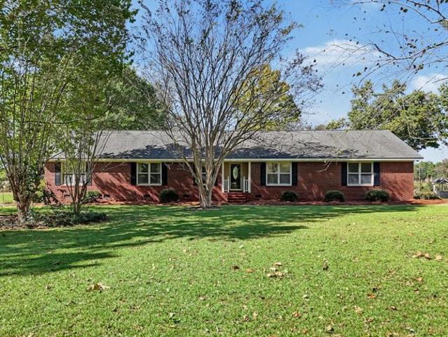 House for sale in Leesburg, Lee County