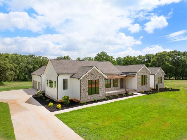 House for sale in Pelzer, Greenville County