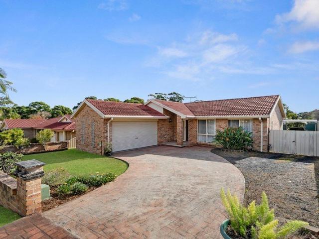 House for sale in Lake Haven, New South Wales