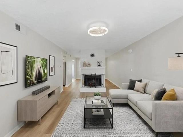Townhouse for sale in Sandy Springs, Georgia