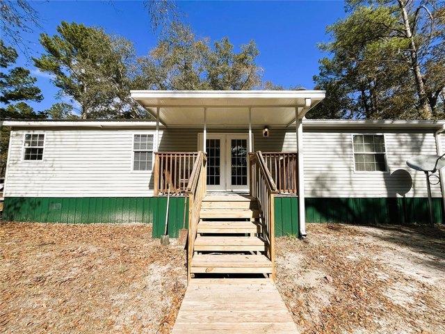House for sale in Suwannee, Florida