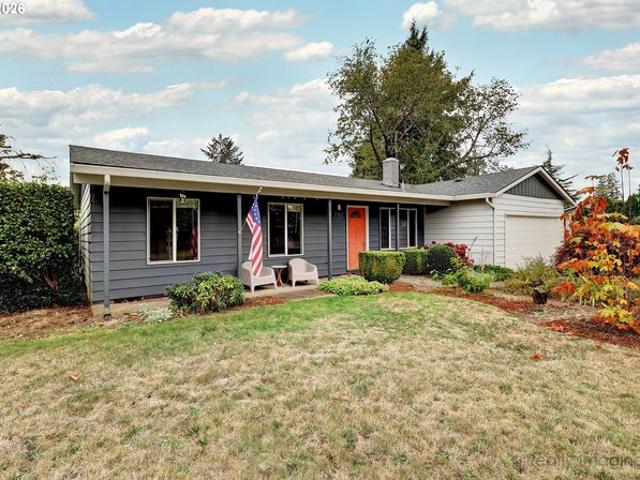 House for sale in Harmony Point, Milwaukie