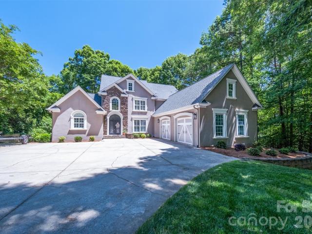 House for sale in Long Island, Catawba