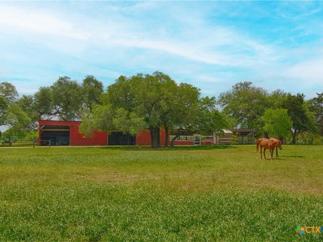 Farm for sale in Moulton, Texas