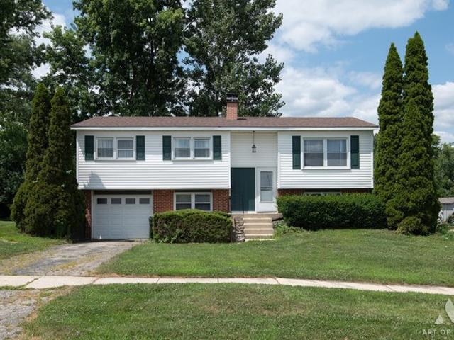 House for sale in Woodridge, Illinois