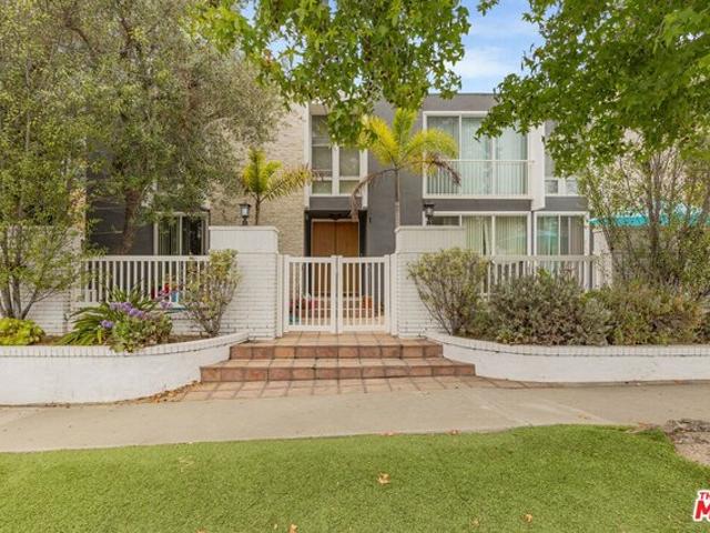 House for sale in Canoga Park, California
