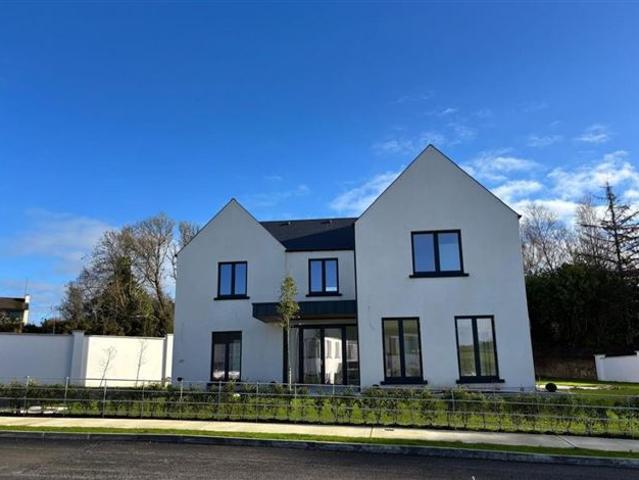 Detached House for sale