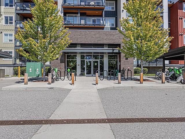 Condo for sale in Winfield, British Columbia