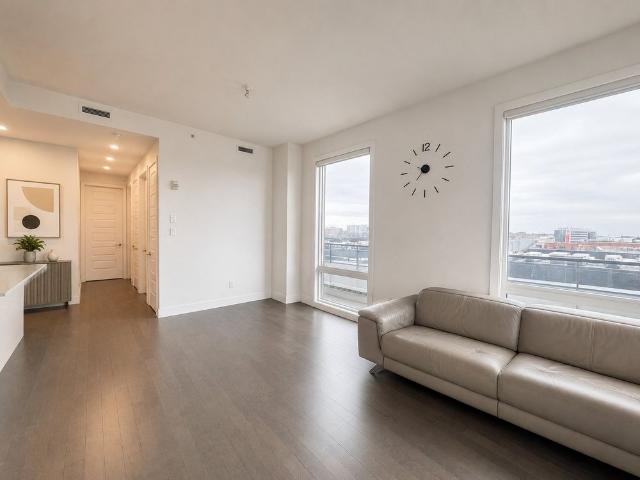 Apartment for rent in Mont-royal, Quebec
