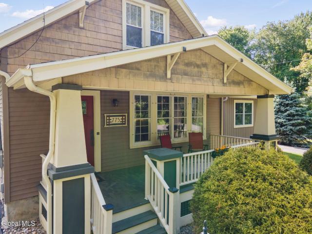 House for sale in Niskayuna, New York