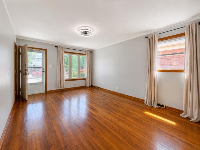 House for sale in Burbank, Illinois