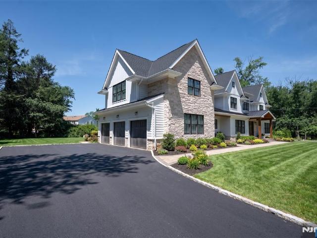 House for sale in Franklin Lakes, New Jersey