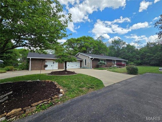 House for sale in Collinsville, Illinois