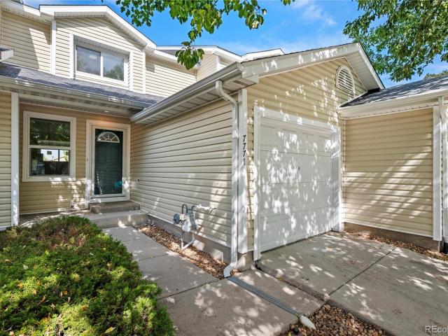 Townhouse for sale in Arapahoe, Colorado