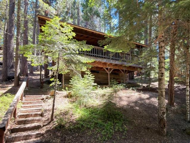 House for sale in Fish Camp, California