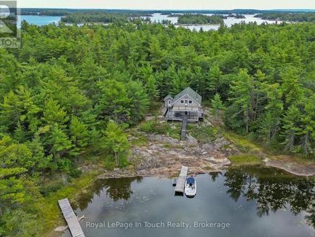 House for sale in Georgian Bay Township, Central Ontario