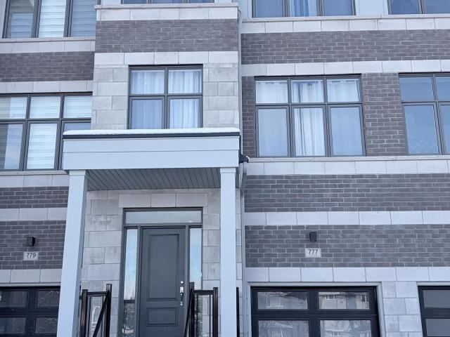Townhouse for sale in Woburn, Ontario