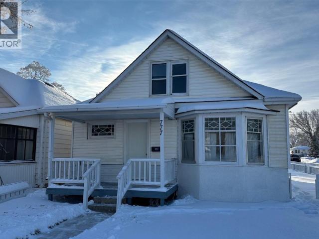 House for sale in Moose Jaw, Saskatchewan