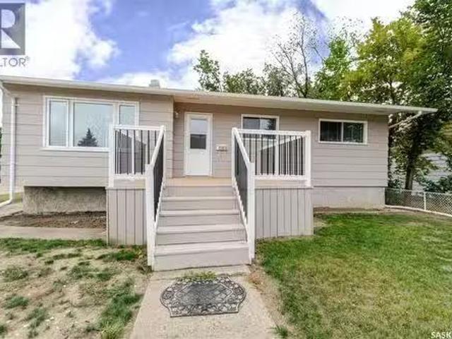House for sale in Moose Jaw, Saskatchewan