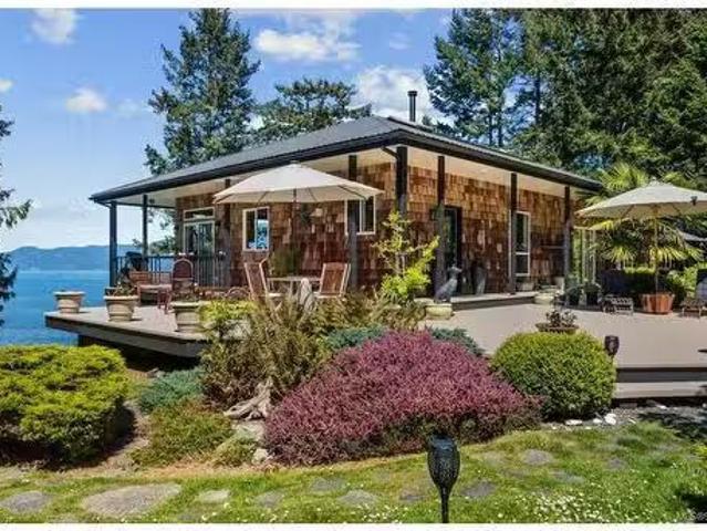 House for sale in Lasqueti