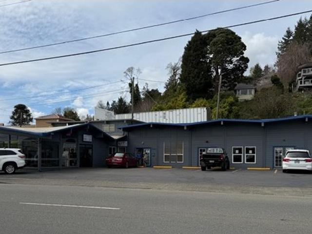 Commercial for sale in Oregonia