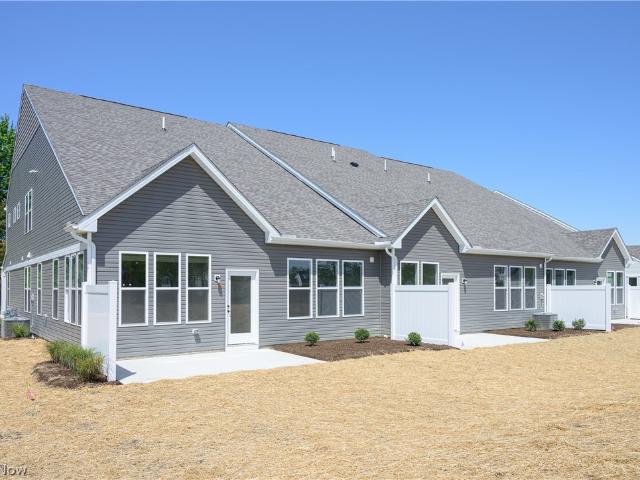 Townhouse for sale in Avon Lake, Ohio