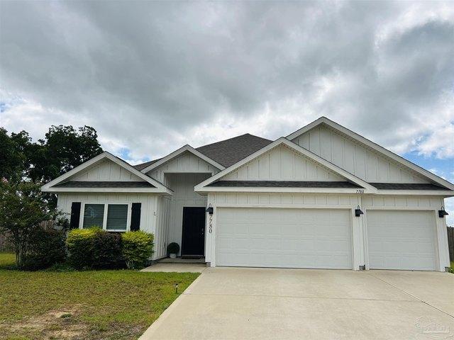 House for sale in Pace, Florida