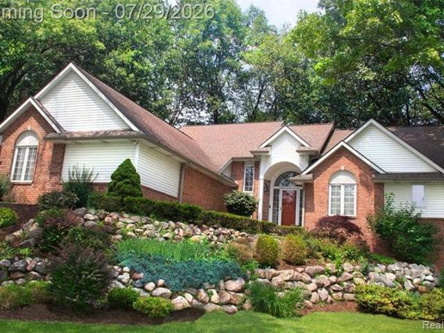 House for sale in Hamburg, Michigan