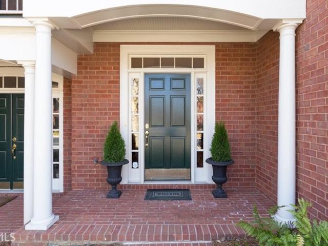 Townhouse for sale in Roswell, Georgia