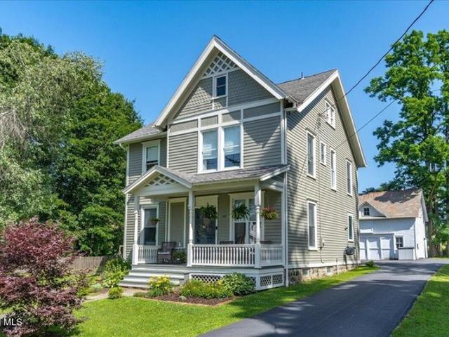 House for sale in Saratoga, New York