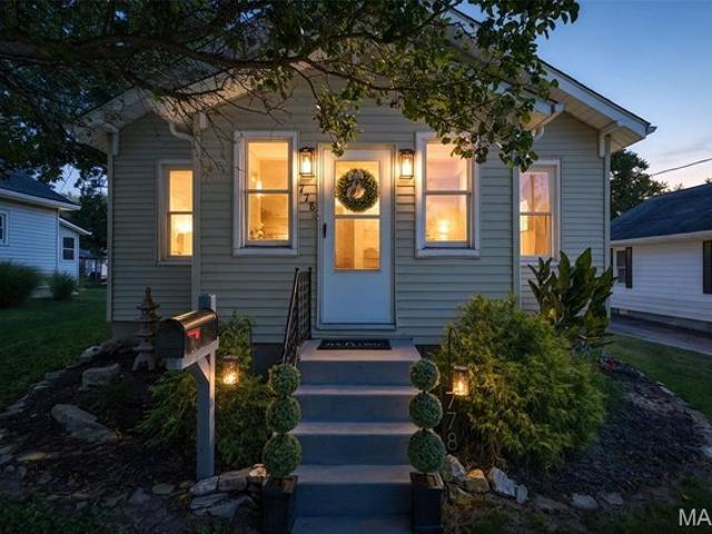 House for sale in Sainte Genevieve, Missouri