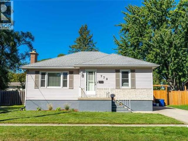 House for sale in Sarnia, Southwestern Ontario