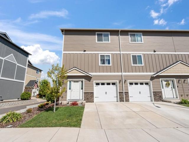 Townhouse for sale in Oregonia