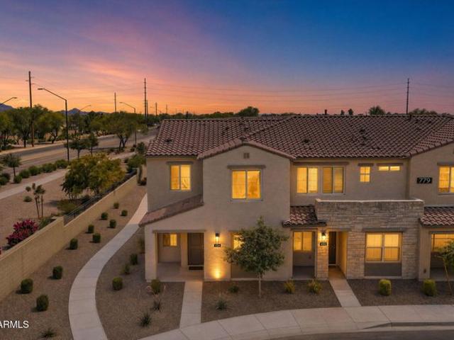 Townhouse for sale in Gilbert, Arizona