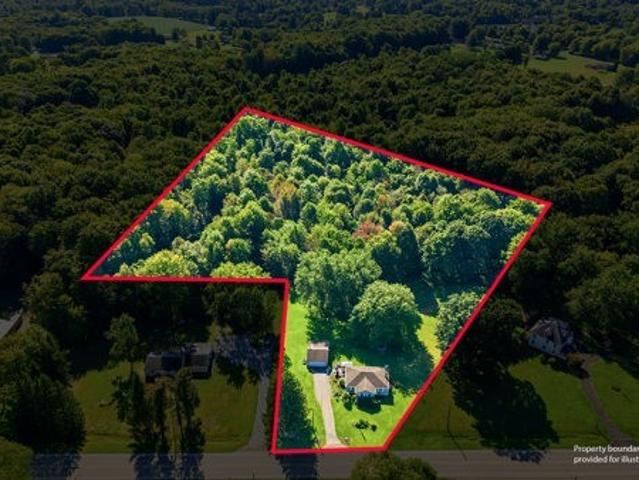 House for sale in Hubbard, Trumbull County