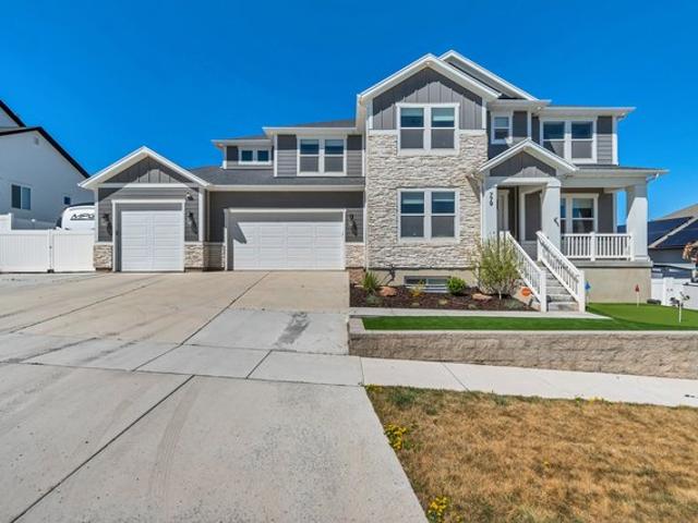 House for sale in Saratoga Springs, Utah