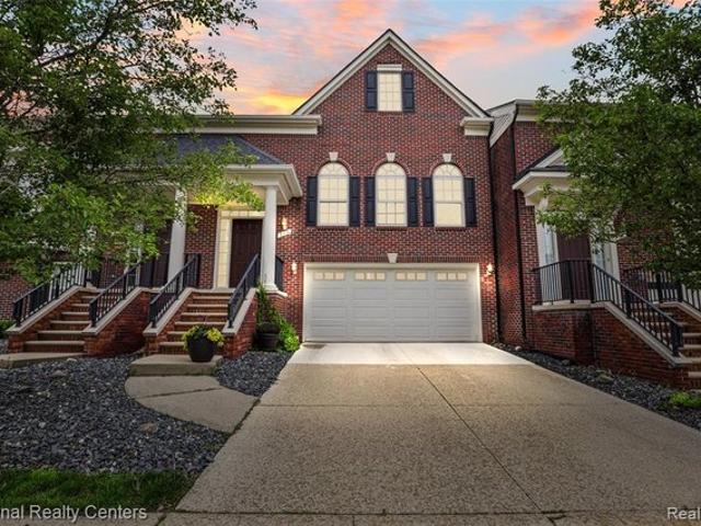 Townhouse for sale in Troy, Michigan