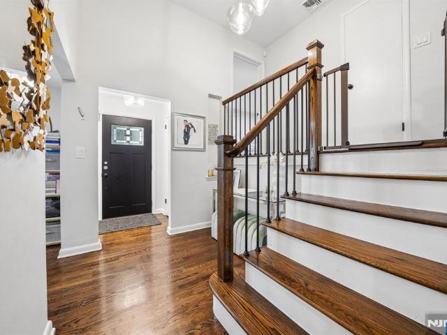 House for sale in Teaneck, New Jersey