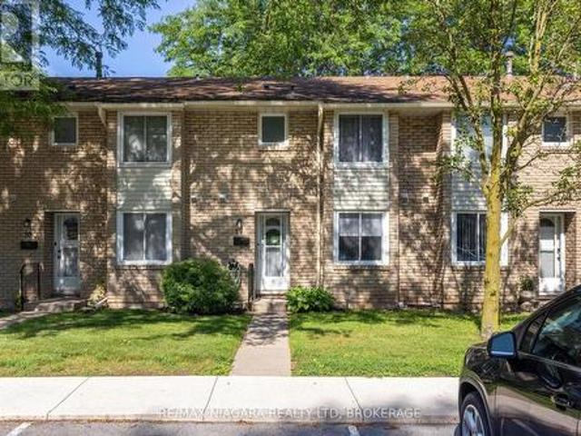 Townhouse for sale in Niagara, Ontario