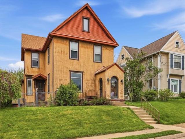 House for sale in Dubuque, Iowa