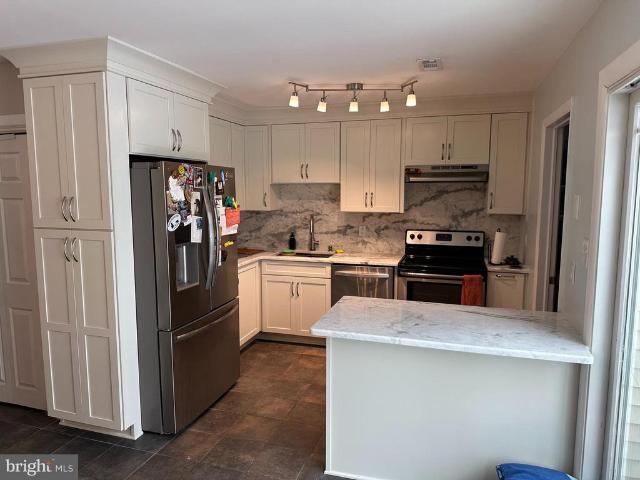 Townhouse for sale in The Metropolitan Teryton Estates, Middletown Township