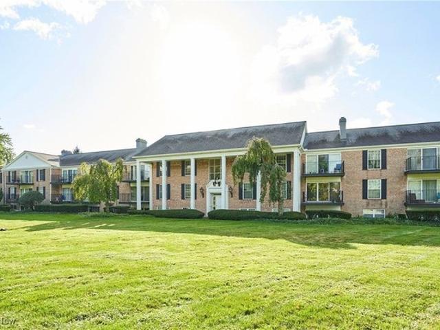 House for sale in Summit, Ohio
